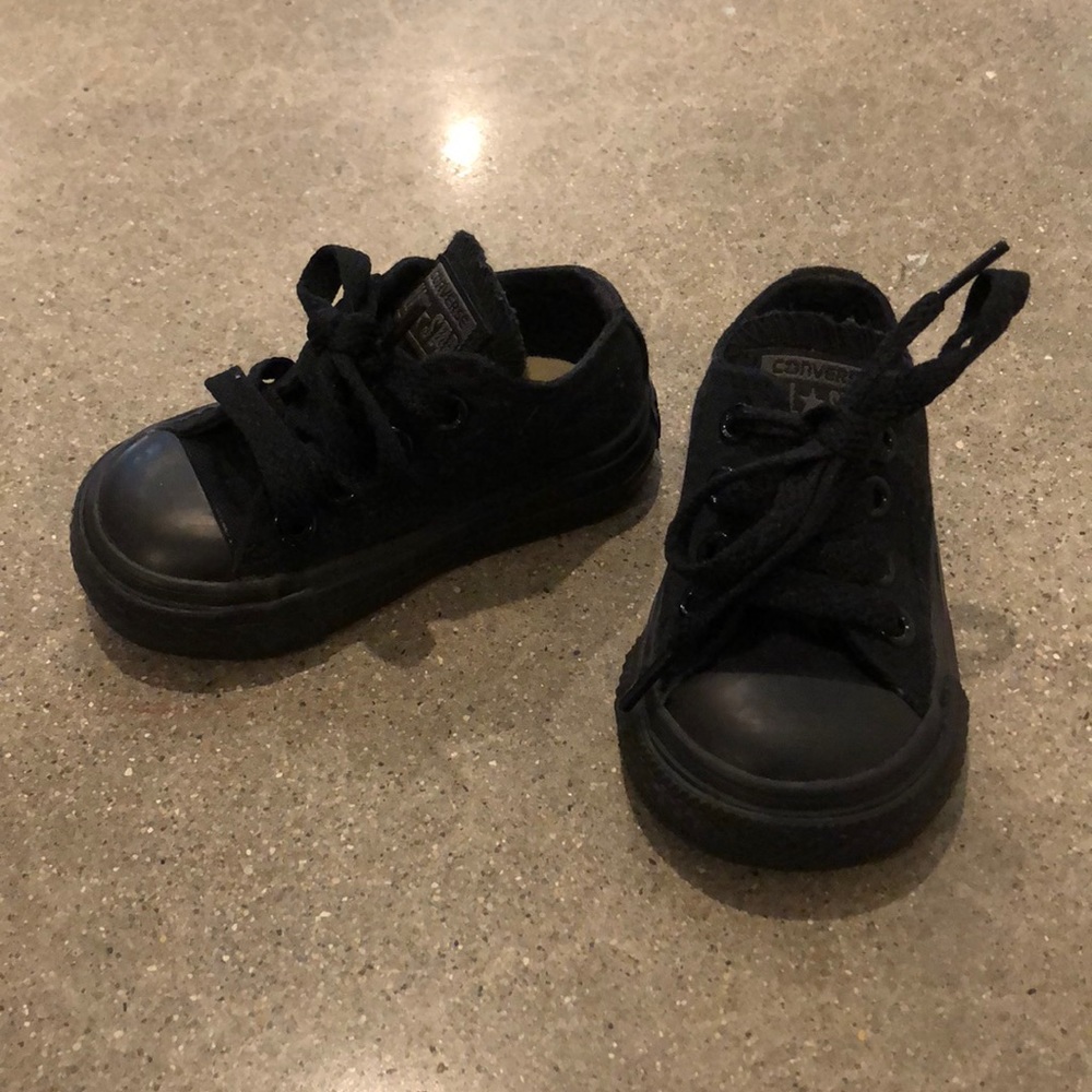 Baby, all black, size 3, converse low tops